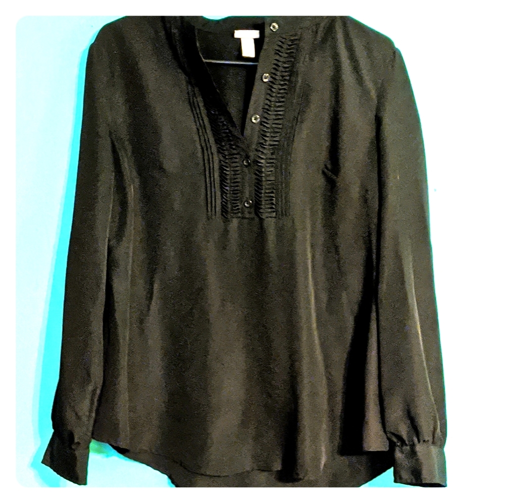 Black chic blouse